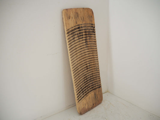 Vintage Antique Wooden Rustic Primitive Elm Ribbed Washboard