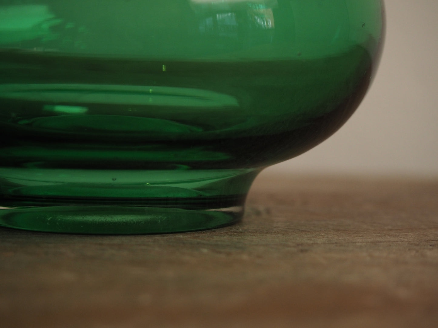Tamara Aladin Kleopatra Glass Vase for Riihimaen Lasi c1969 in Green
