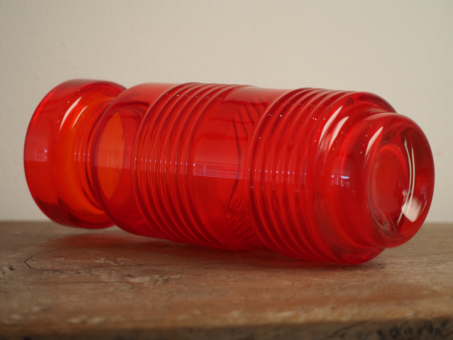 Tamara Aladin Kleopatra Glass Vase for Riihimaen Lasi c1969 in Red with Sticker