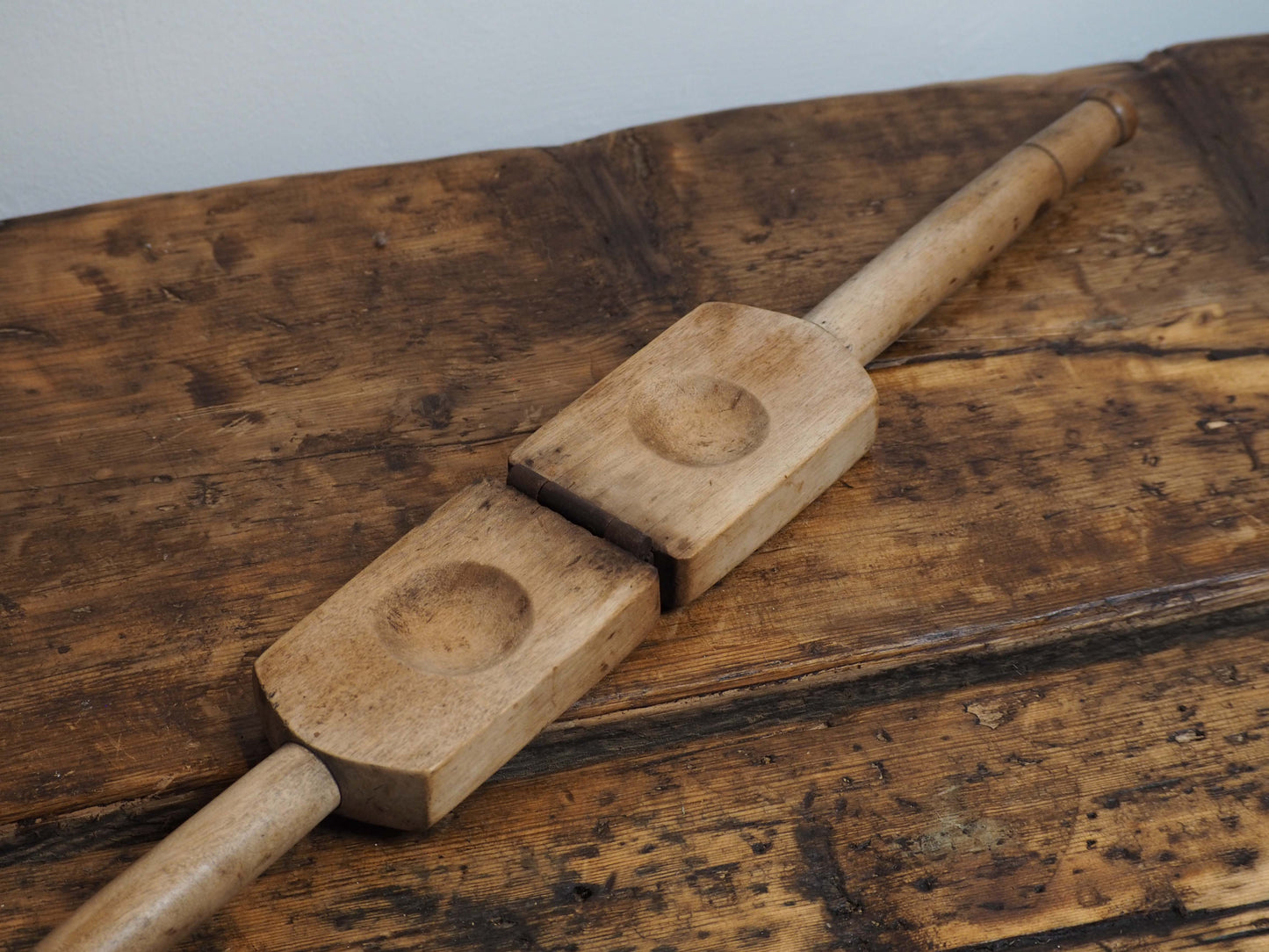 Antique Vintage Primitive Wooden Lemon Squeezer / Fruit Juicer