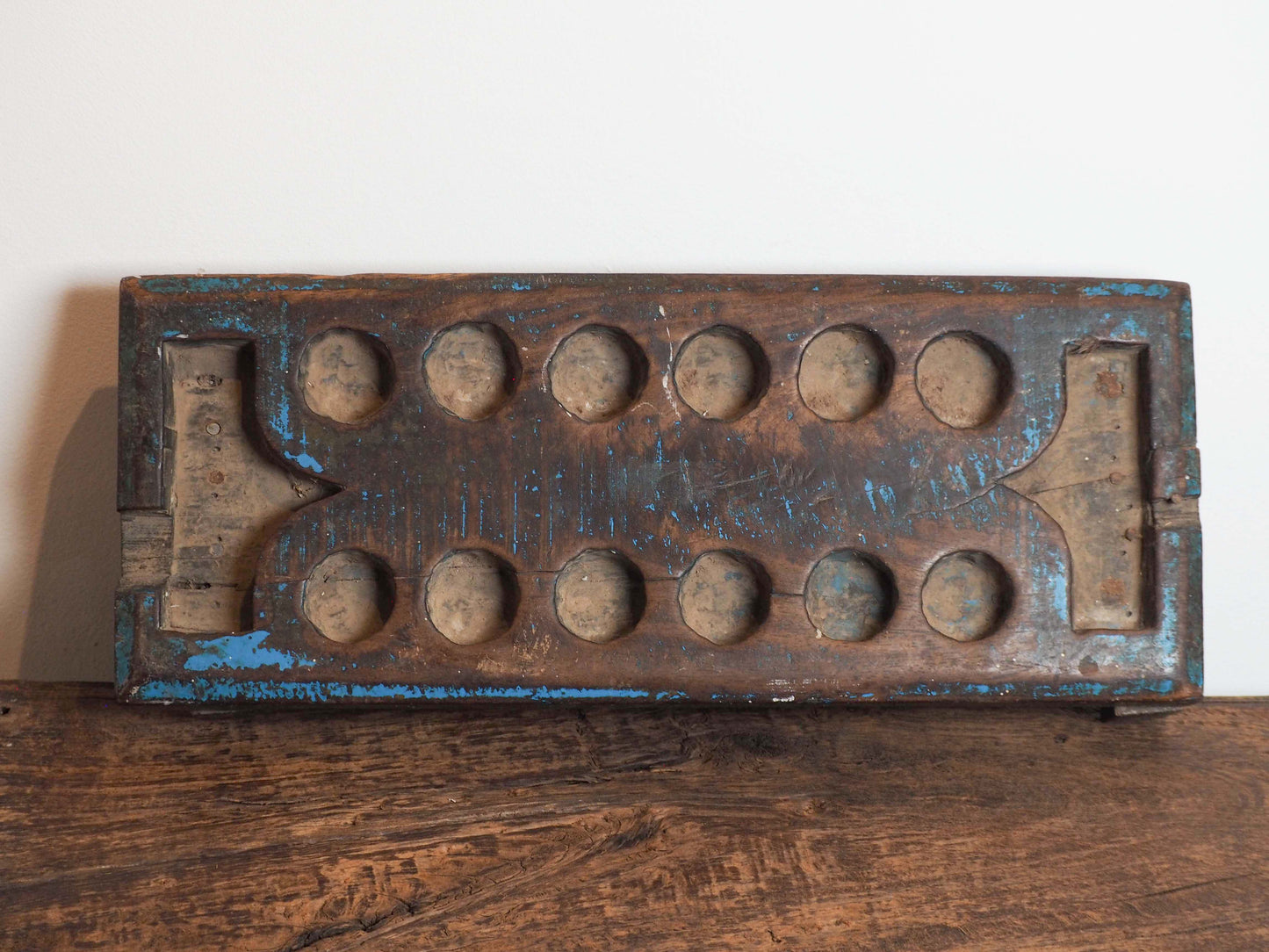 Vintage Antique Teak Indian Wooden Mancala Game Board / 19th-Century Pallanguzhi Board