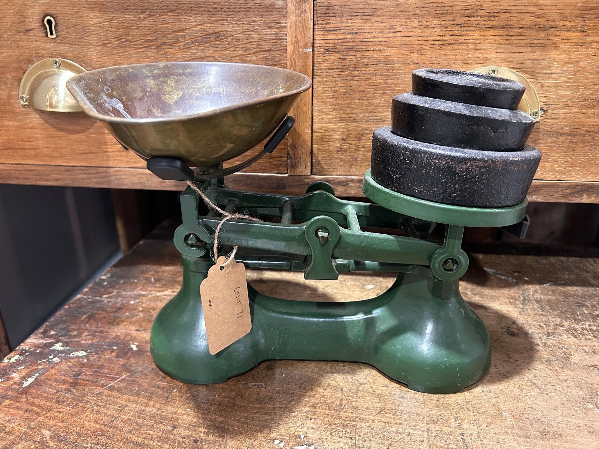 Vintage Green Metal Weighing Scales Brass Bowl Boots Nottingham With WeightsDust CollectorsDust Collectors
