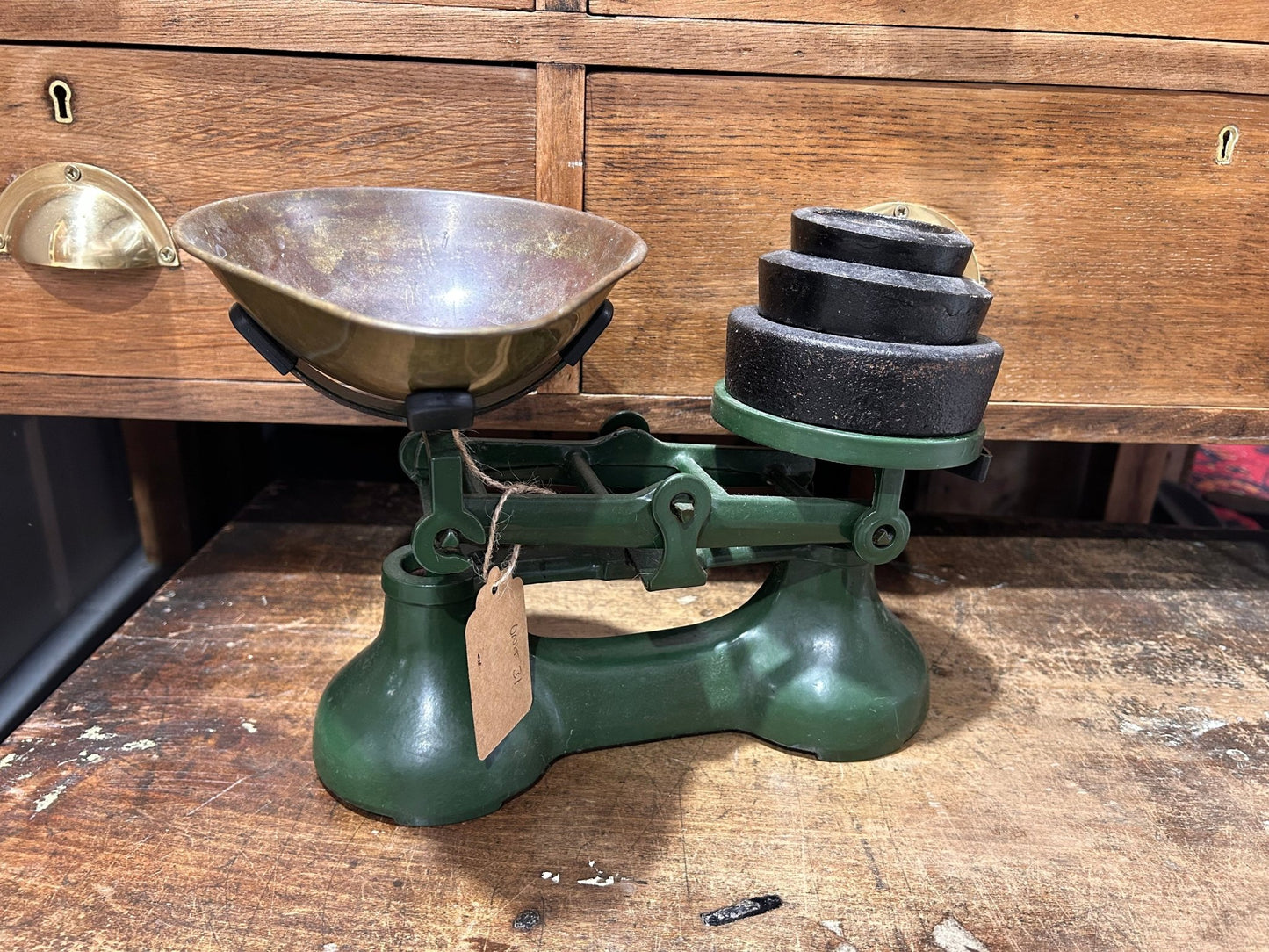 Vintage Green Metal Weighing Scales Brass Bowl Boots Nottingham With WeightsDust CollectorsDust Collectors