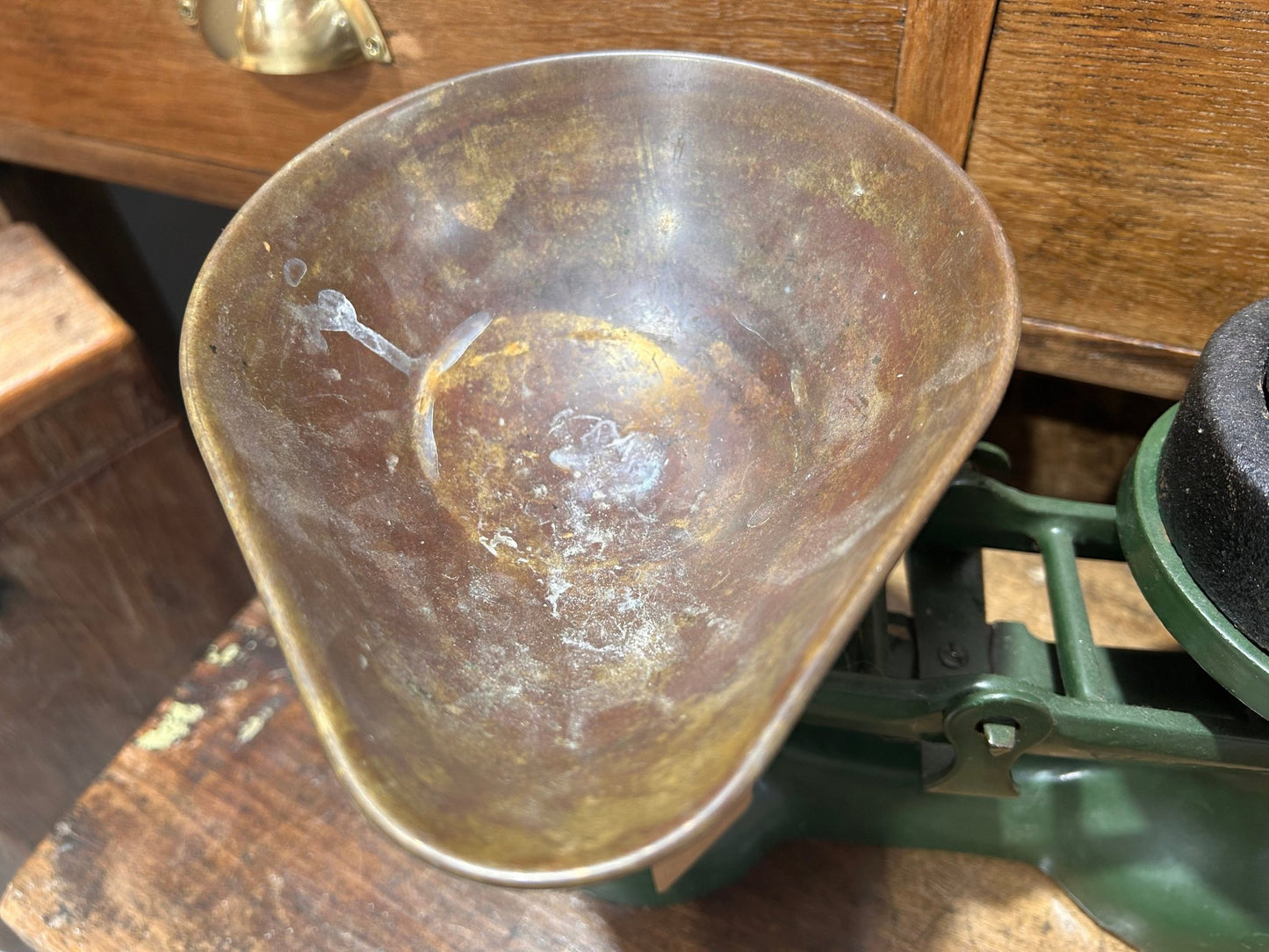 Vintage Green Metal Weighing Scales Brass Bowl Boots Nottingham With WeightsDust CollectorsDust Collectors