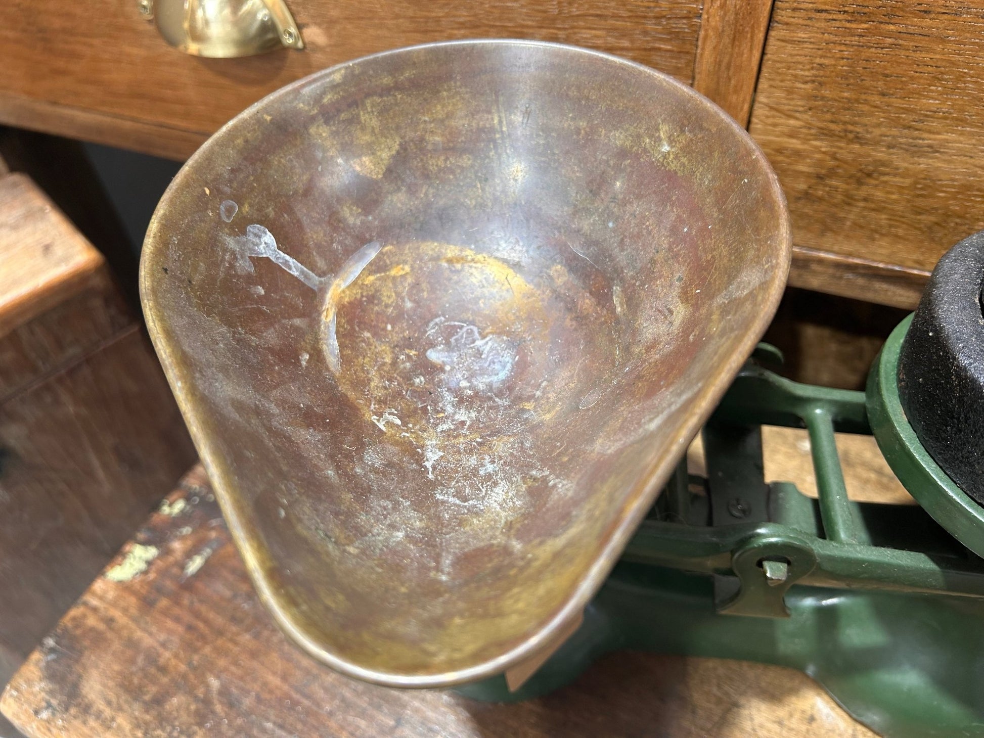 Vintage Green Metal Weighing Scales Brass Bowl Boots Nottingham With WeightsDust CollectorsDust Collectors
